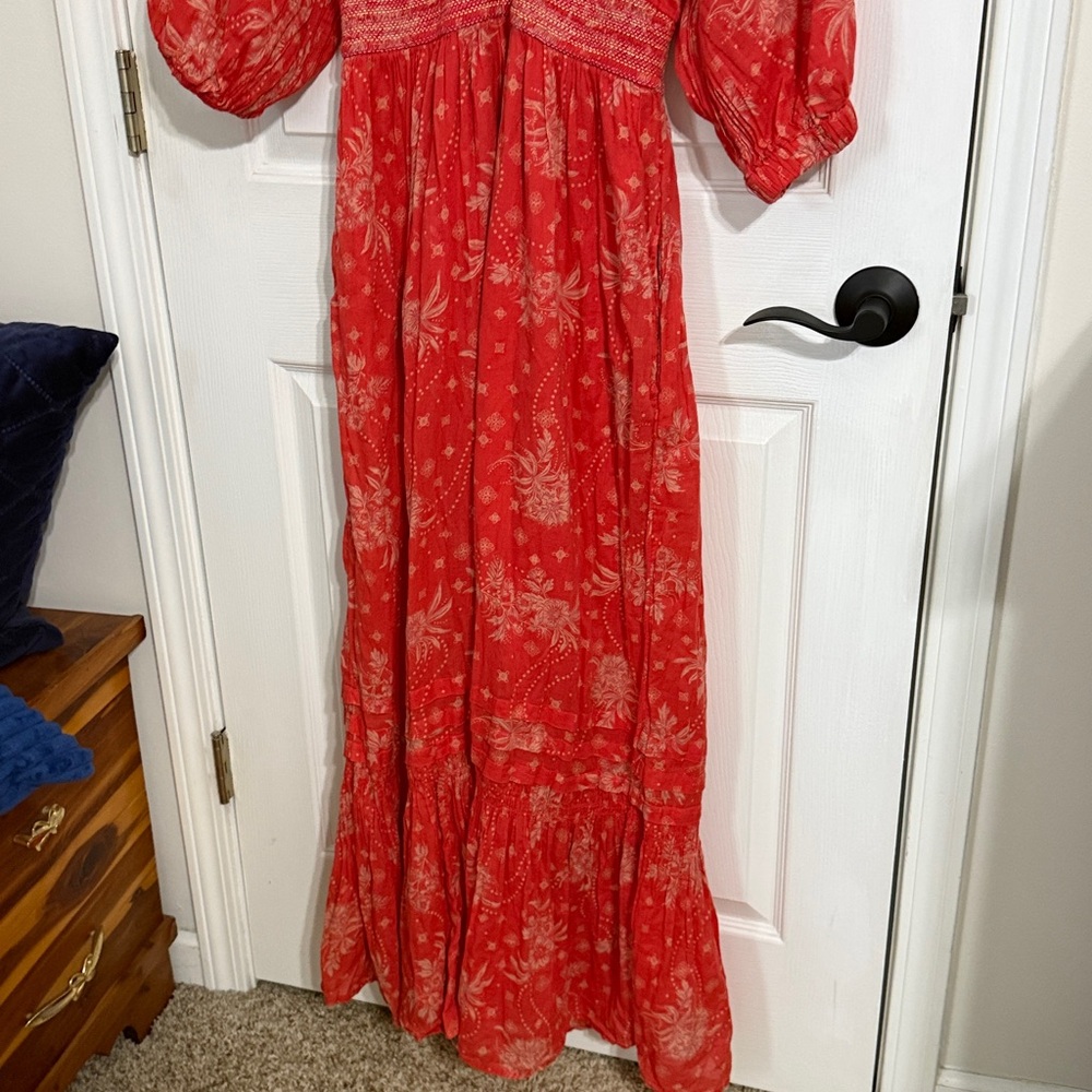 Red Floral V-Neck Dress - Picture 6 of 10
